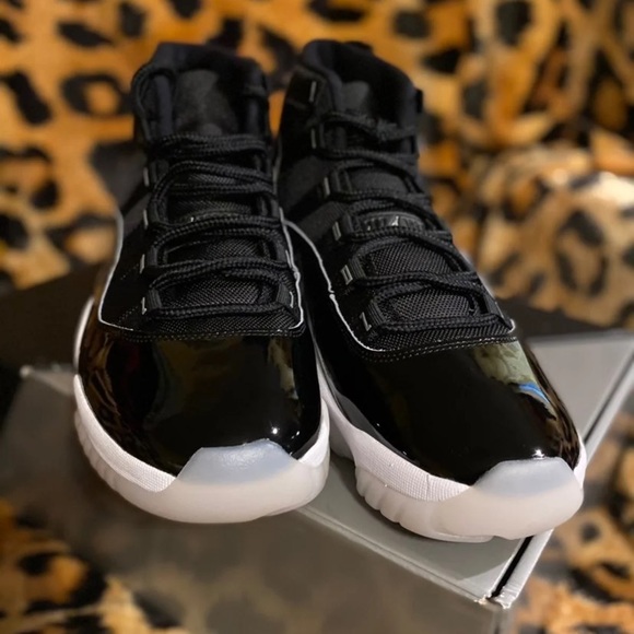 Mens Jubilee Air Jordan 11. Size 11 - Picture 8 of 11